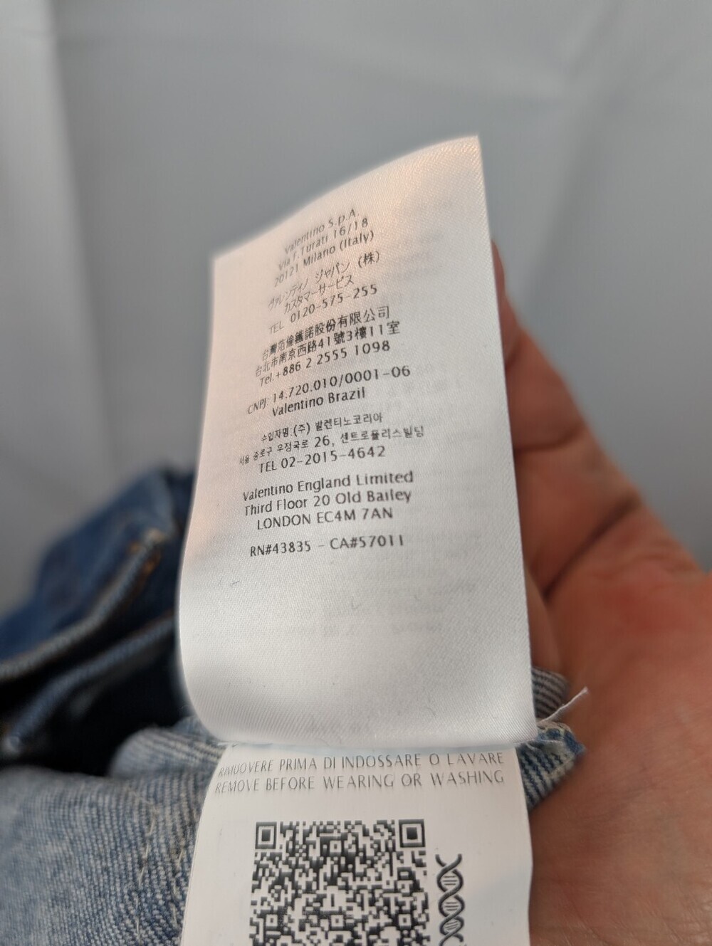 Valentino x Levis 517 jeans size 28 BNWT - Picture 9 of 9